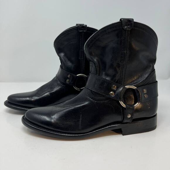 FRYE AND CO. Shoes - Frye Women's Wyatt Harness Boot Black Leather Bootie Size 6B